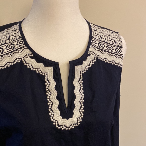 TALBOTS navy blue with white embroidered blouse size Large - Picture 2 of 12